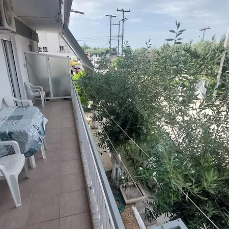 Makis Apartments Flogita Exterior photo